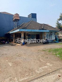 RUMAH TUA DI RAWAMANGUN, PULOGADUNG, JAKARTA TIMUR