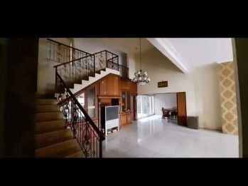 DISEWAKAN RUMAH Siap Huni