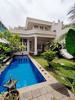6 Bedroom Beautiful House at Kemang Dalam