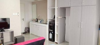 Disewakan unit studio fully furnished di breeze residence bintaro
