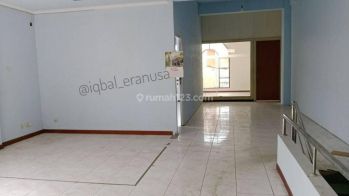 Ruko 3lantai siap pakai lokasi premium