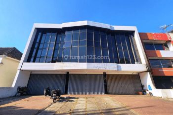 Gedung Bangunan Komersial di Jl Ade Irma Suryani Pusat Kota Malang