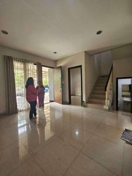 Sewa Rumah Amarine Mozia BSD 3 BR Kondisi Rapi Semi Furnish Siap Huni