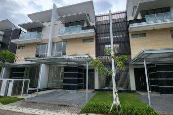 Rumah Dijual Pik Ukuran 10x20 Golf Island 3 Lantai Paling Murah