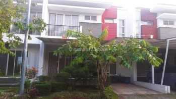 Rumah 2 lantai bagus rapi siap huni di Residance one