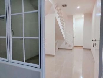 Rumah baru dijual Deket perkantoran Kemayoran