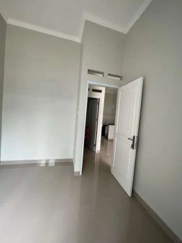 Rumah Baru 1.5 Lantai di Kodau Dekat Tol Jatiwarna Bekasi