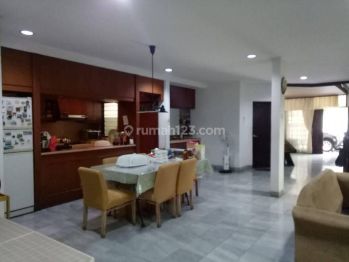 Axel Best Price Row Jalan Paling Besar Posisi Paling Strategis Rumah Taman Ratu