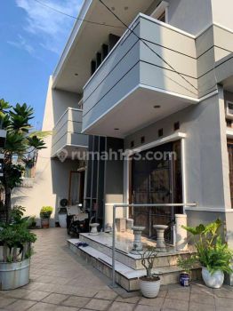 Jual Murah Rumah 2 Lantai Semi Furnished Bagus