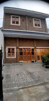 Rumah 2 Lantai Ada Kolam Renang di Penggilingan, Cakung, Jakarta Timur