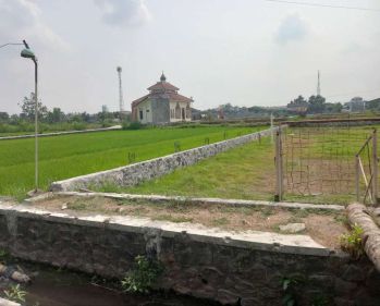 Tanah Dijual, Dekat Panggung Krapyak