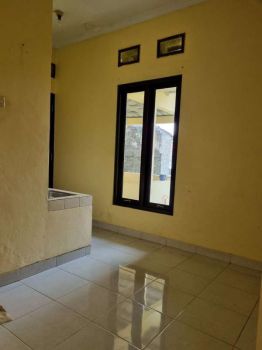 Rumah di sewakan permata depok regency posisi hook