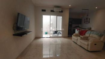 Disewakan Furnish Rumah di Cluster Adara. Kota Harapan Indah