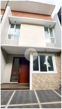 Rumah di mekarwangi Masih gress hanya 5 menit ke pintu tol