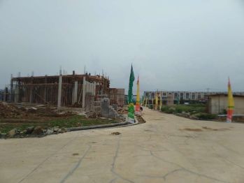 Cluster tulip fasilitas club house view pegunungan