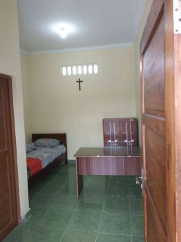 Kost Pringwulung, STIKes Panti Rapih, Sanata Dharma, Khusus Pria