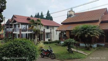 Villa istana bunga Rumah Bagus dekat wisata Lembang