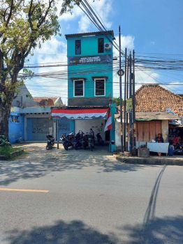Ruko 3 Lantai Ditengah Kota