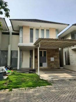 Dijual Rumah GREENLAKE Citraland Surabaya
