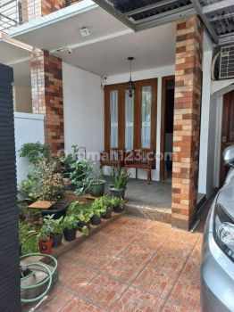 Rumah Bagus Dekat Ke Senopati S C B D Area Tenang