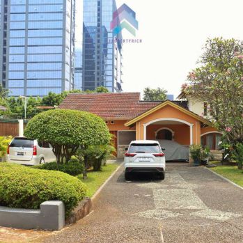 DIJUAL RUMAH DENGAN TANAH 2000m² DI PANCORAN JAKSEL