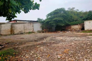 Disewakan Tanah di Cibubur Jalan Raya Transyogie 700 meter lebar muka 23 meter