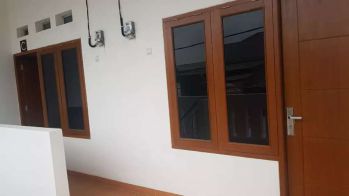 Dikontrakan rmh petak di perumnas klender jl teratai putih 1 gg 3