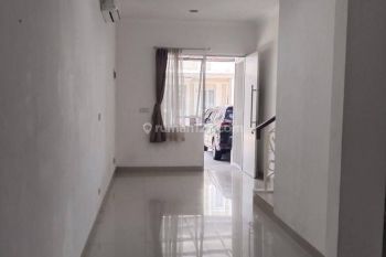 Rumah 2 Lantai Bagus di Jakarta Garden City Cluster Thames, Jakarta Timur