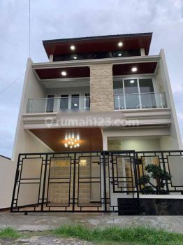 RUMAH MEWAH BARU DEKAT EXIT TOL MANYARAN SEMARANG BARAT