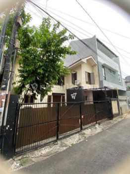 Rumah Unfurnished di Tebet Timur Dalam, Tebet