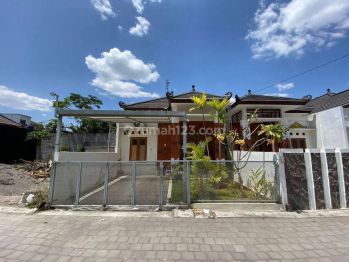 Rumah Megah Siap Huni Belakang Candi Prambanan