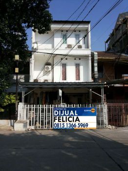 Rumah Kost 3lt, 23 kt di Pelepah Indah, Full AC, Lok super strategis