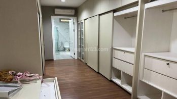 Rumah Minimalis Di PIK