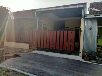 Di sewakan Rumah Nyaman, Dekat Kota, Anti Banjir