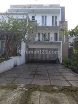 Rumah 3 Lantai Siap Huni Sentul City, Bogor