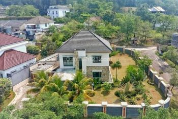 Rumah Sentul City Brand New Cluster Elit Lokasi Tenang Private Halaman Luas SHM