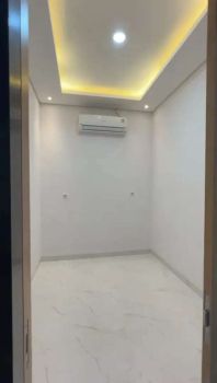 Rumah 3 Lantai Ready di Kayu Manis Utan Kayu Akses Mobil