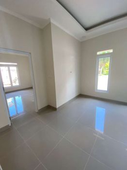 RUMAH VILLA CIPENDAWA PACET DEKAT ISTANA CIPANAS DAN PUNCAK PASS.