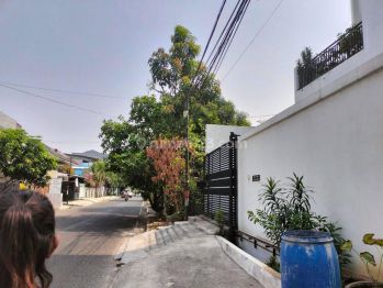 Rumah 2 Lantai Bagus SHM di Sunter, Jakarta Utara