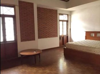 Rumah canrik di Sayap jalan Cikawao lengkong karapitan pusat kota