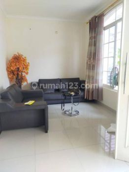 Disewakan Rumah Green Lake City Cluster West Europe