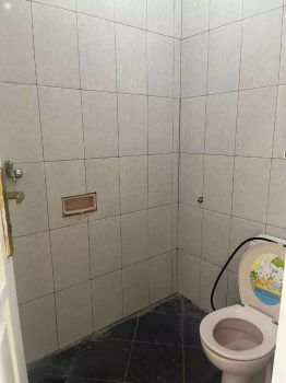 Disewakan dan Jual rumah strategis.