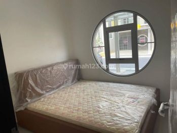 Rumah Disewa 2 Lantai Bagus Arcadia Pik2 120jt Nego