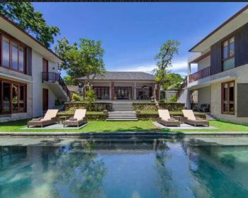 Dijual Villa Tropical 4 Bedroom 35M Batu Bolong  Canggu KC-1774