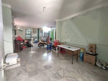 Dijual Rumah Tua Hoek 4 Lantai, Masih Layak Huni Pulo Nangka