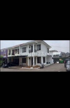 Dijual Rumah Mahoni Town House Jl. Kair Ragunan Pasar Minggu Jakarta Selatan.