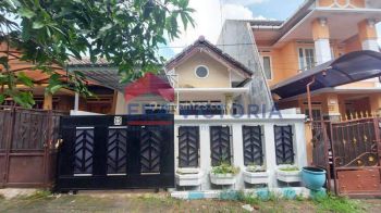 Rumah Kawasan Dieng, Dekat UnMer, MCP, Cyber mall, Sedang proses renovasi, Ada