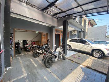Rumah Kost 22 kamar selalu full akses mobil Di Kalimalang Jaktim