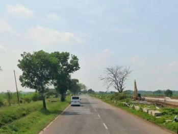 Tanah pinggir jalan raya kertajati jatitujuh