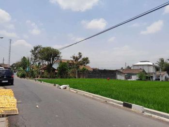 Belakang Artos Mall Magelang, Tanah Tepi Jalan Prospek Usaha Pun Huni